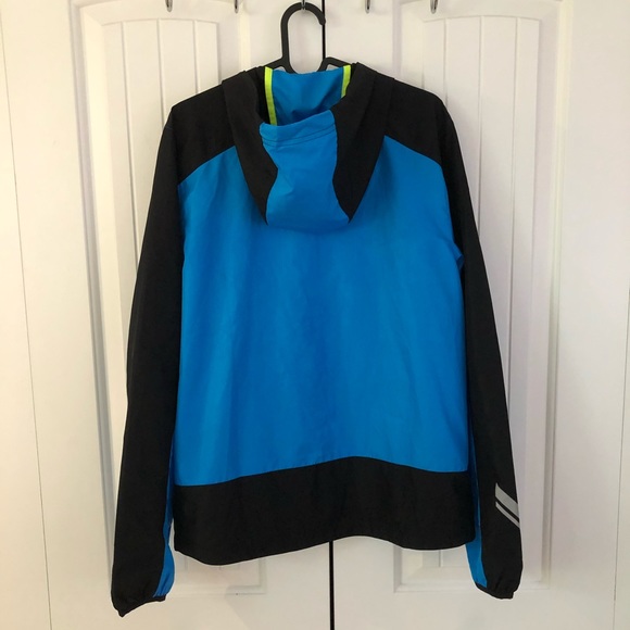 Under Armour Wind Breaker - Picture 2 of 5